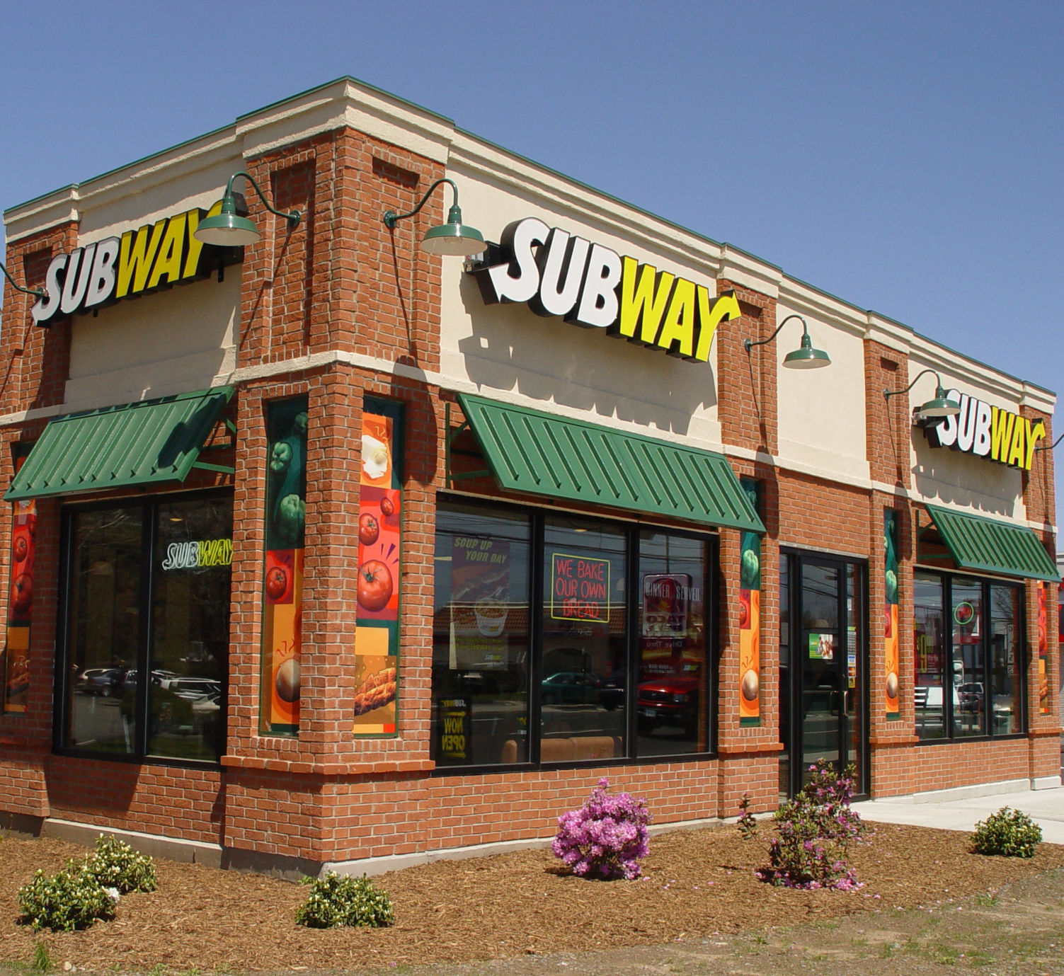 Subway: 25 Lincoln locations